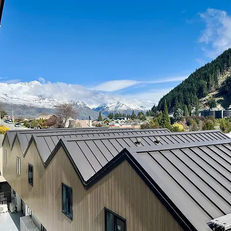 Queenstown Central - Walk To Town - Free Parking - Wifi And Smart Tv - Gym
